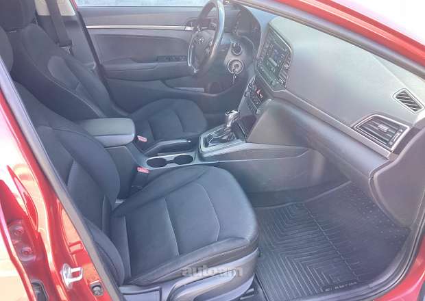 Hyundai Elantra 2017 — photo 8