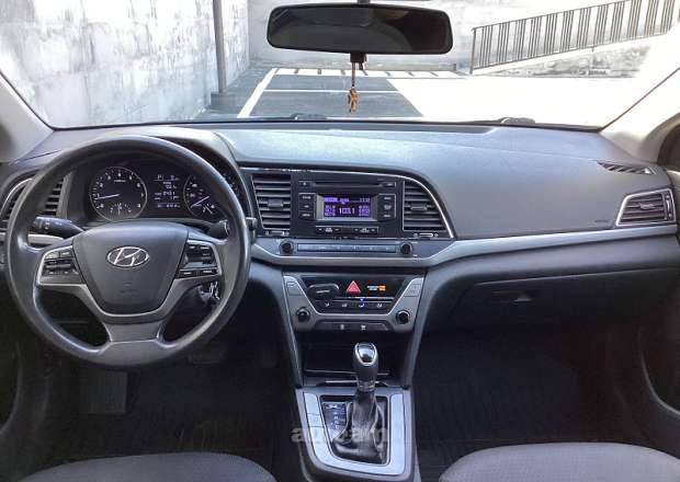 Hyundai Elantra 2017 — photo 7