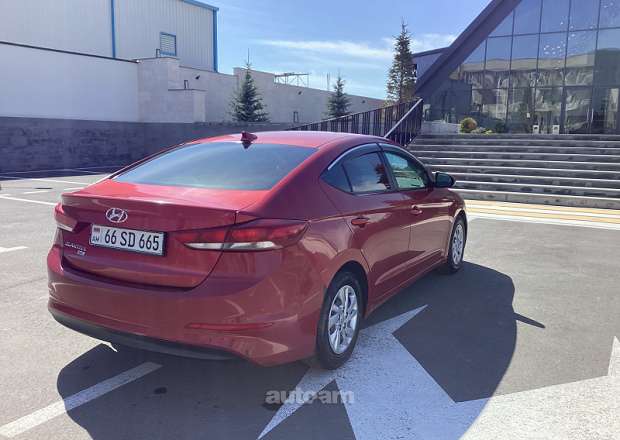 Hyundai Elantra 2017 — photo 3