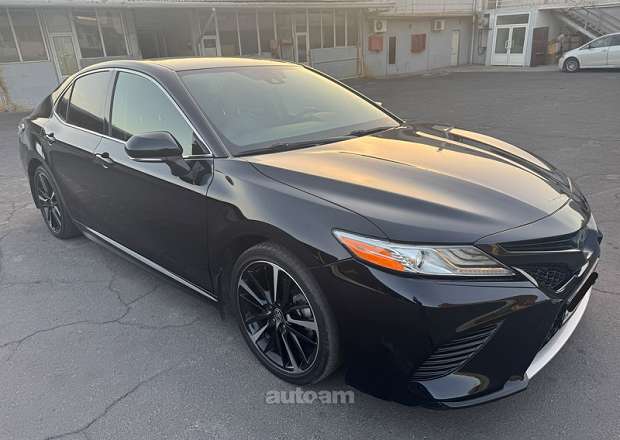 Toyota Camry 2020 — լուսանկար 2