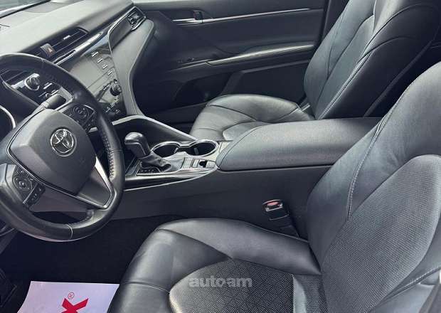 Toyota Camry 2020 — լուսանկար 9