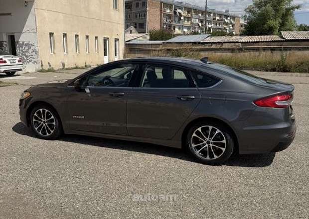 Ford Fusion 2019 — լուսանկար 2