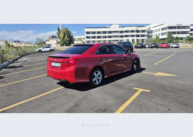 Toyota Camry 2013 — լուսանկար 4