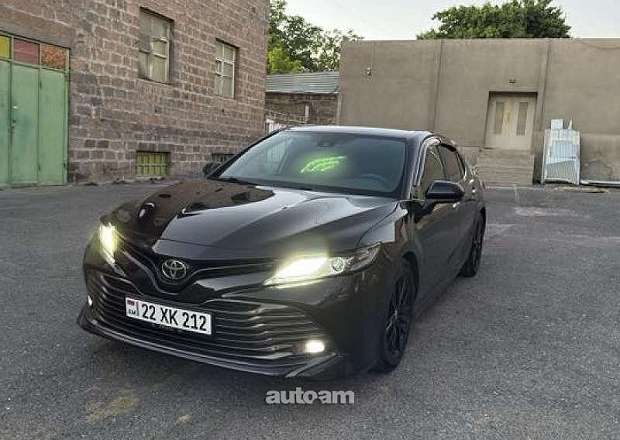 Toyota Camry 2020 — լուսանկար 3