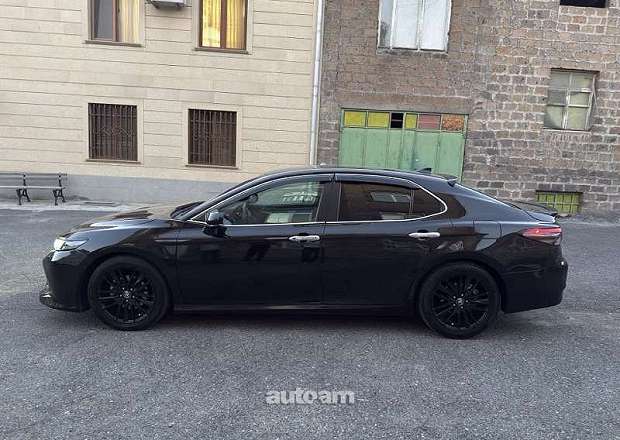 Toyota Camry 2020 — լուսանկար 4