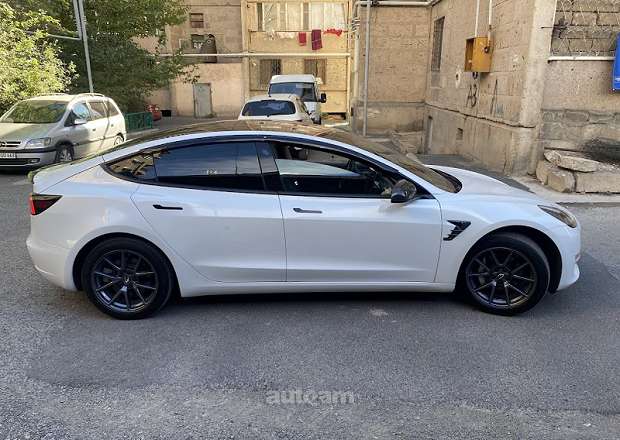 Tesla Model 3 2021 — լուսանկար 7