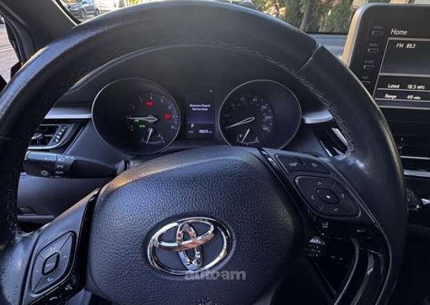 Toyota C-HR 2018 — լուսանկար 6