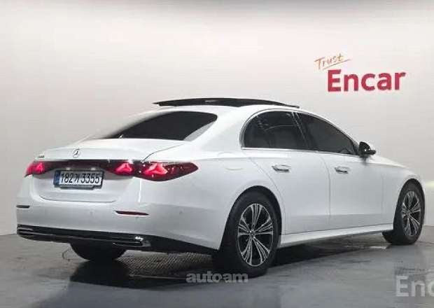 Mercedes-Benz E 200