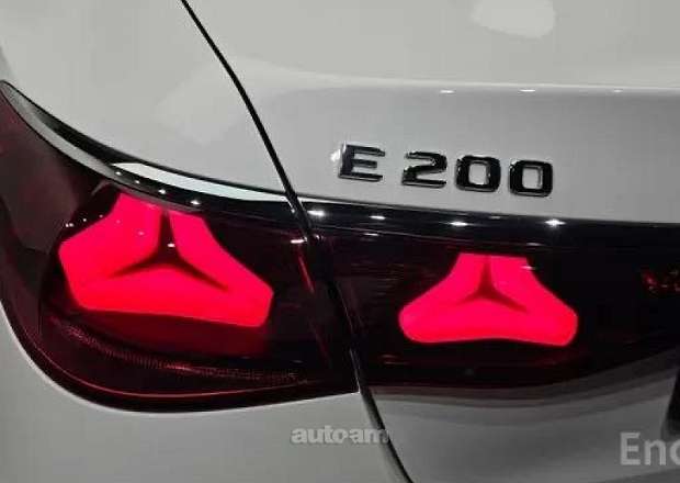 Mercedes-Benz E 200