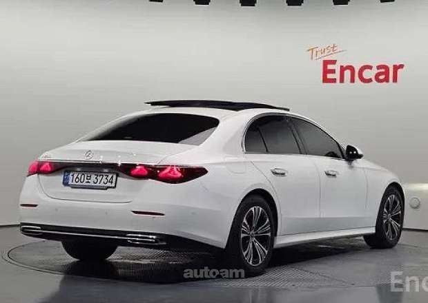Mercedes-Benz E 200