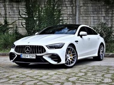 Mercedes-Benz AMG GT  2023 