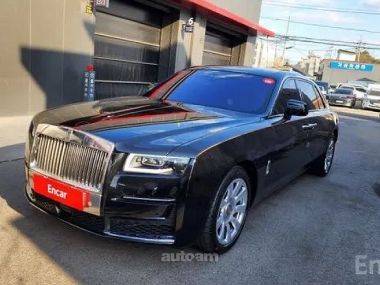 Rolls Royce Ghost  2024 