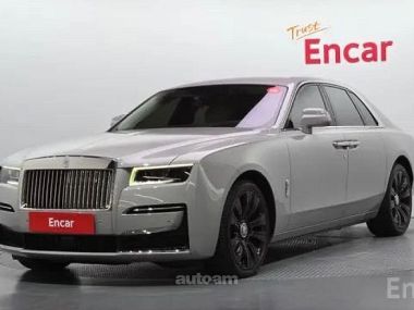 Rolls Royce Ghost  2020 
