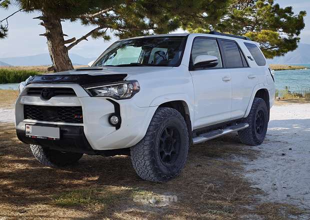 Toyota 4-Runner 2020 — լուսանկար 1