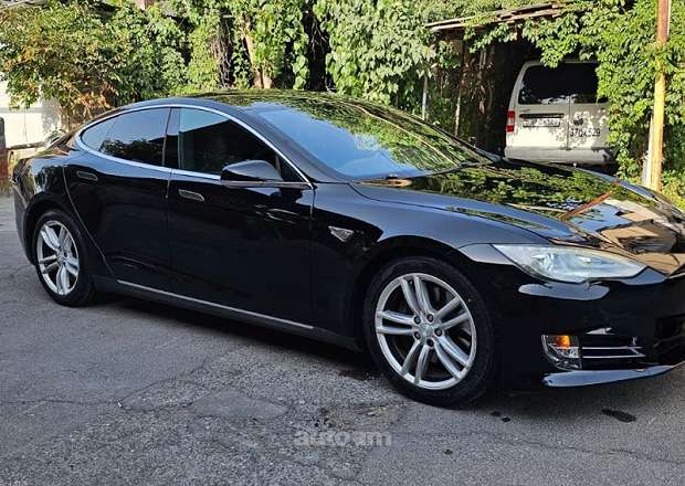 Tesla Model S 2015 — photo 3