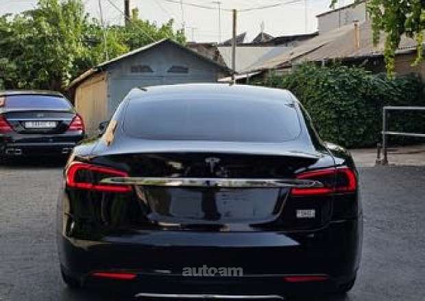 Tesla Model S 2015 — photo 4