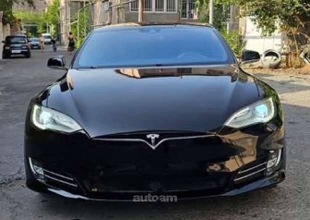 Tesla Model S 2015 — photo 1