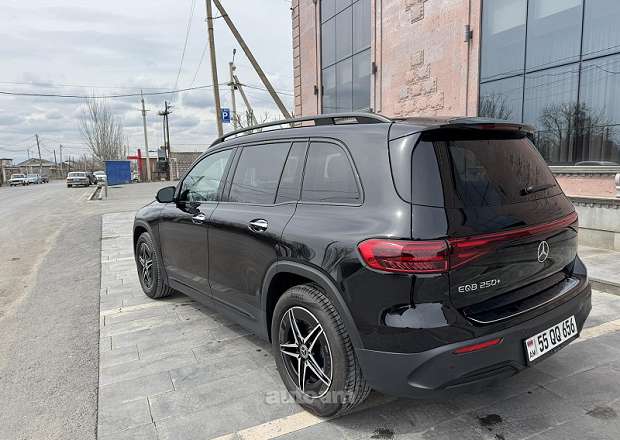 Mercedes-Benz EQB 2024 — լուսանկար 3