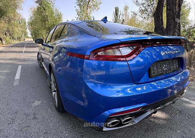 Kia Stinger 2019 — լուսանկար 8
