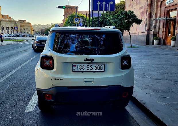 Jeep Renegade 2021 — լուսանկար 2