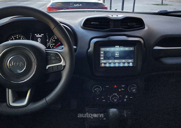 Jeep Renegade 2021 — լուսանկար 9