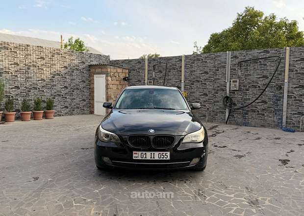 BMW 530 2004 — photo 1
