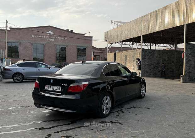 BMW 530 2004 — photo 4