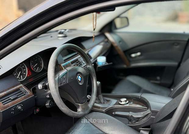 BMW 530 2004 — photo 5