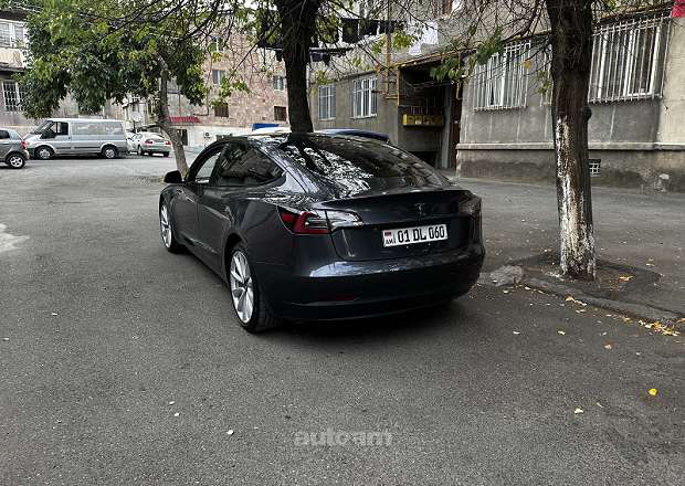 Tesla Model 3 2018 — լուսանկար 7