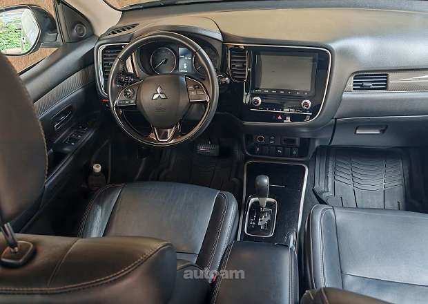 Mitsubishi Outlander 2020 — լուսանկար 10