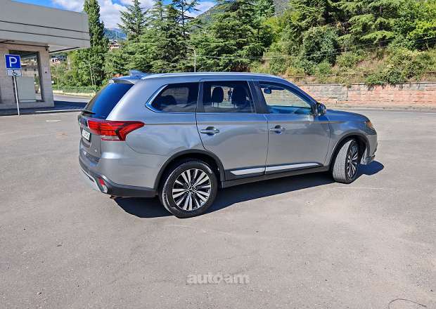 Mitsubishi Outlander 2020 — լուսանկար 4
