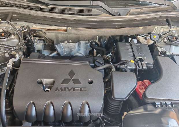 Mitsubishi Outlander 2020 — լուսանկար 11