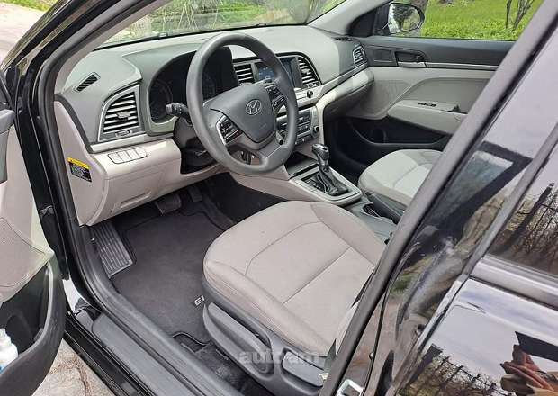 Hyundai Elantra 2018 — լուսանկար 1
