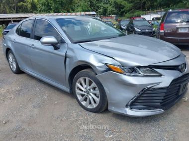 Toyota Camry  2024 