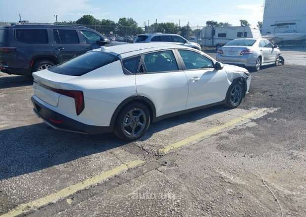 Kia K4