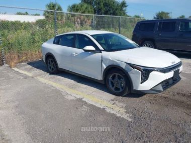 Kia K4  2025 