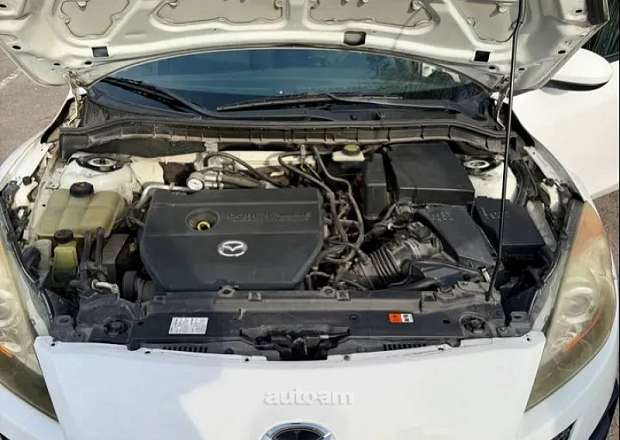 Mazda 3 2010 — լուսանկար 8