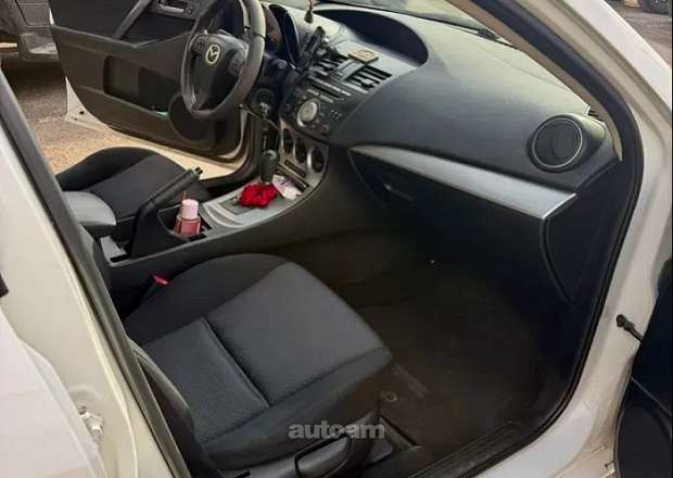 Mazda 3 2010 — լուսանկար 9