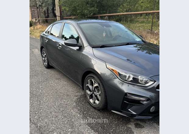 Kia Forte 2020 — լուսանկար 15
