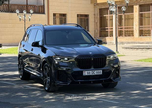BMW X7 2021 — photo 2
