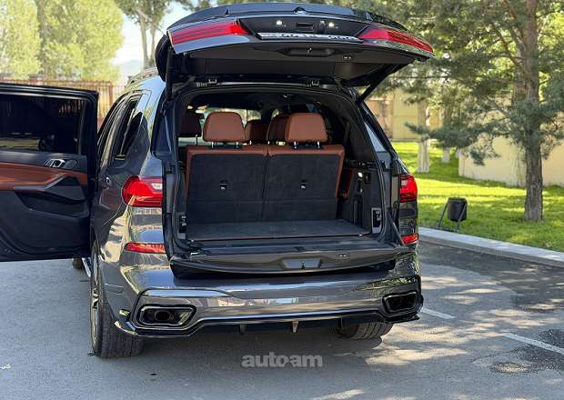 BMW X7 2021 — photo 8
