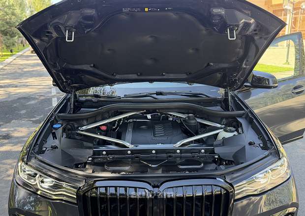 BMW X7 2021 — photo 7