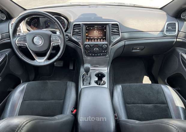 Jeep Grand Cherokee 2017 — լուսանկար 9