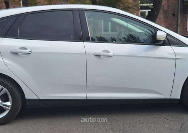 Ford Focus 2013 — լուսանկար 5