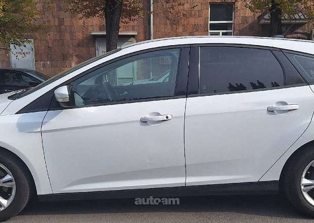 Ford Focus 2013 — լուսանկար 6