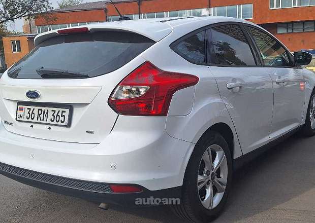 Ford Focus 2013 — լուսանկար 4