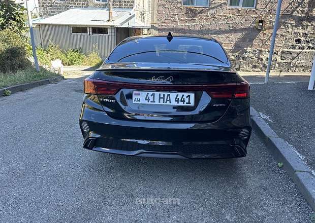 Kia Forte 2023 — լուսանկար 4