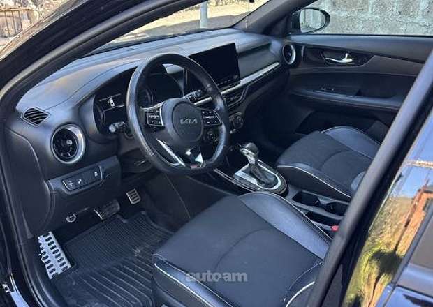 Kia Forte 2023 — լուսանկար 8