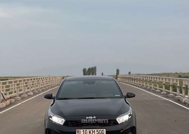 Kia Forte 2023 — լուսանկար 1