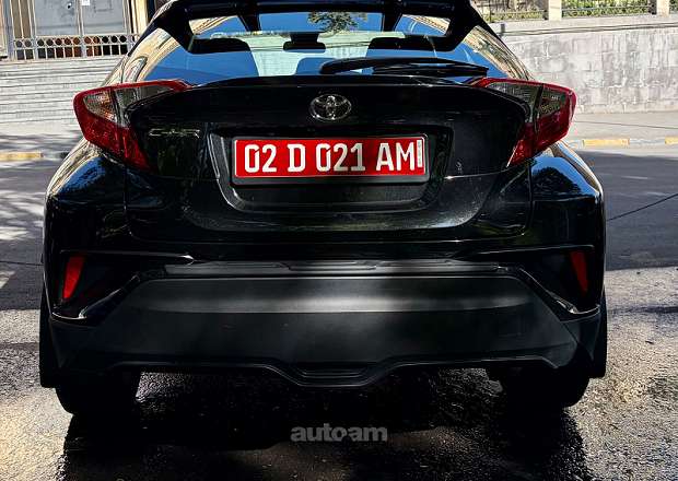 Toyota C-HR 2021 — фото 12